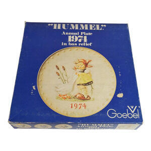 Vintage MJ Hummel Annual Bas Relief Plate 1974 Goose Girl MIB